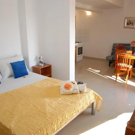 Ferienwohnung Apatmani Darija Komiža Exterior foto