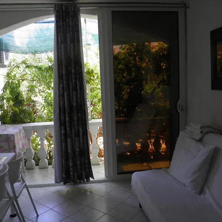 Ferienwohnung Apatmani Darija Komiža Exterior foto