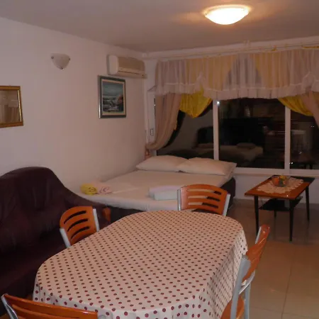 Ferienwohnung Apatmani Darija Komiža Exterior foto