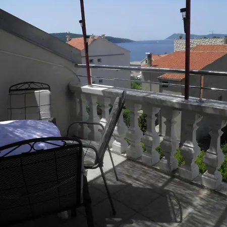 Ferienwohnung Apatmani Darija Komiža Exterior foto