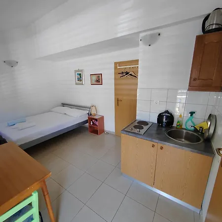 Ferienwohnung Apatmani Darija Komiža Exterior foto