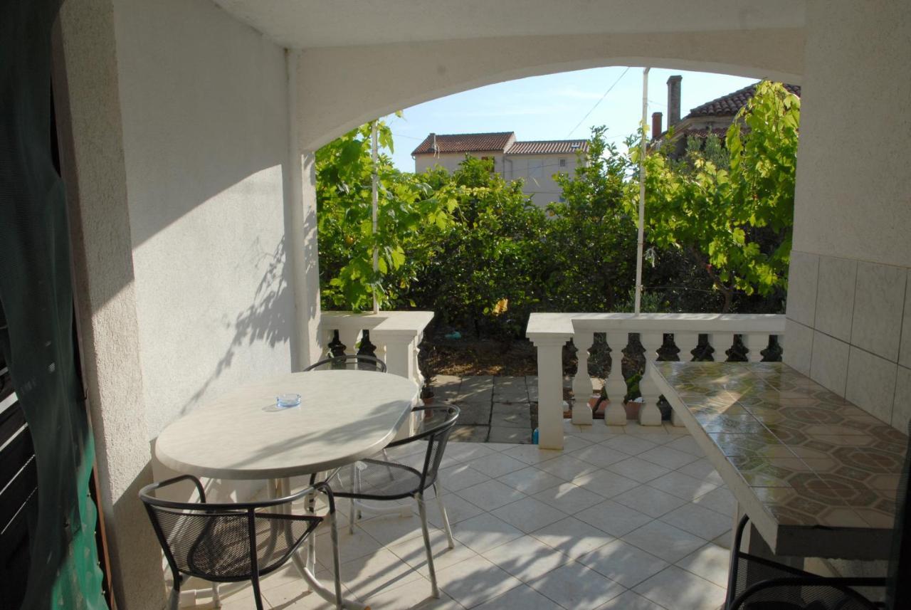 Apartment Apatmani Darija Komiza