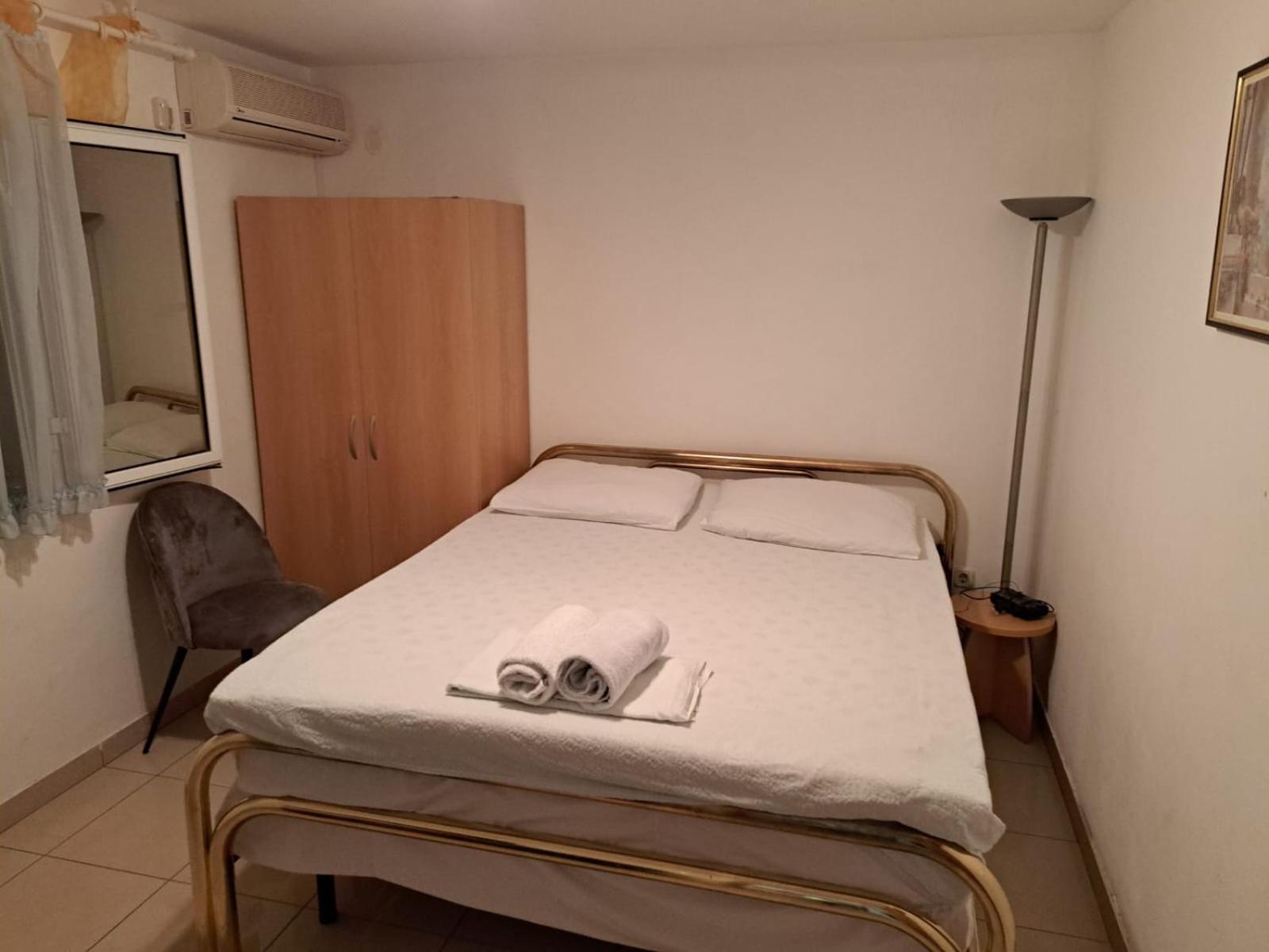 Apartment Apatmani Darija Komiza
