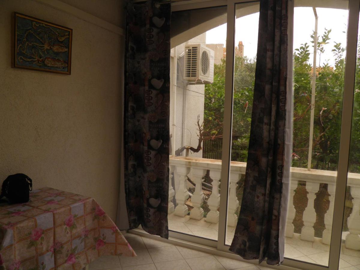 Apatmani Darija Apartment Komiza